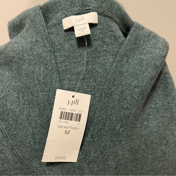 J. Jill Patch Pocket Hooded Sweater in Smokey Sage Heather - Picture 4 of 5